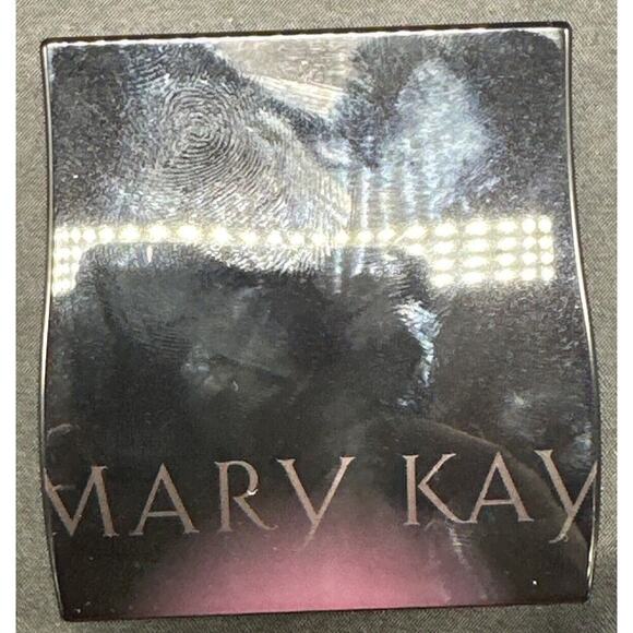 NEW Empty Mary Kay Refillable Magnetic Mirrored Compact Mini - Picture 2 of 5